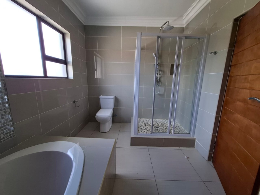 To Let 4 Bedroom Property for Rent in Groenvlei Sh Free State